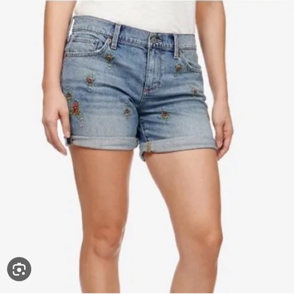 Lucky brand embroidered shorts size 8/29